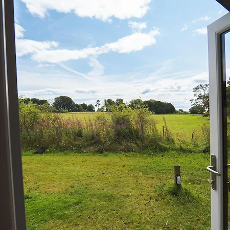 Montrave Estate By Wigwam Holidays Pitlessie Room photo
